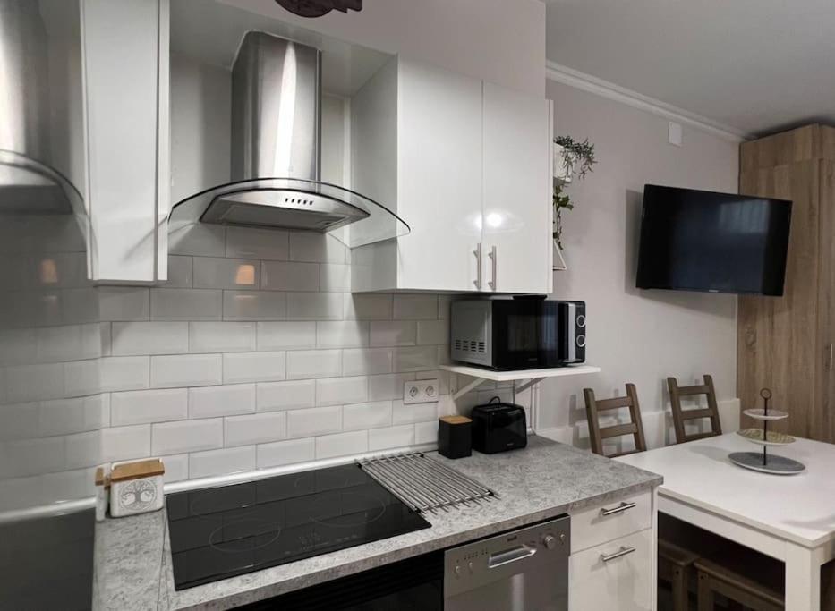Apartamento Turistico Plaza III Monforte De Lemos Esterno foto