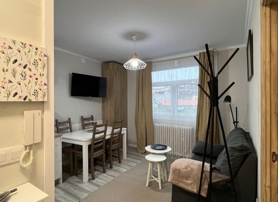 Apartamento Turistico Plaza III Monforte De Lemos Esterno foto